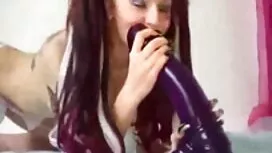 العروس بينما العريس  ...